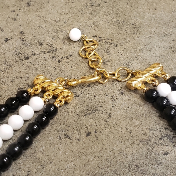Monet 3 Strand Black & White Beaded Neckace vintage choker collar - Picture 4 of 9